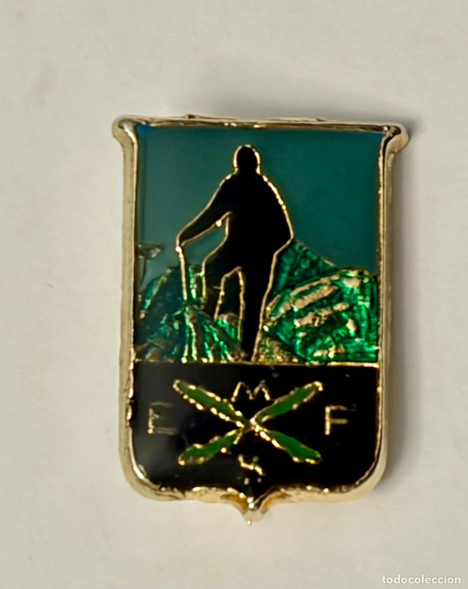 Collection pins: Antigua Insignia Euskal Mendizale Federazioa - Federaci&oacute;n Vasca de Monta&ntilde;a