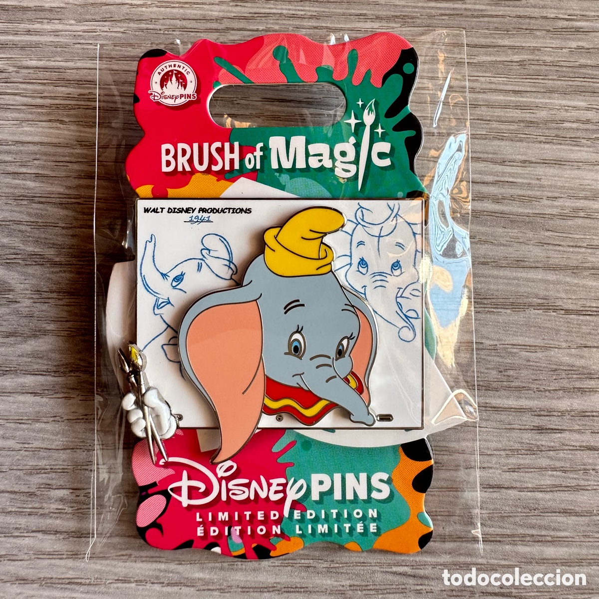 Pins de colecci&oacute;n: Pin edici&oacute;n limitada Dumbo, Brush of Magic, Disney Store.
