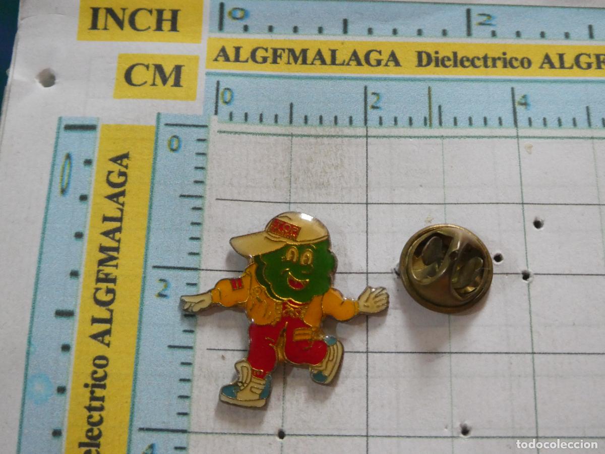 Pins de colecci&oacute;n: PIN DE DIBUJOS ANIMADOS. MASCOTA GALLETAS? PATATAS FRITAS?