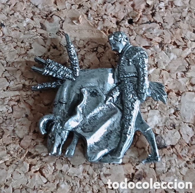 Pins de colecci&oacute;n: PIN TAUROMAQUIA - TOROS - PASE DE MULETA