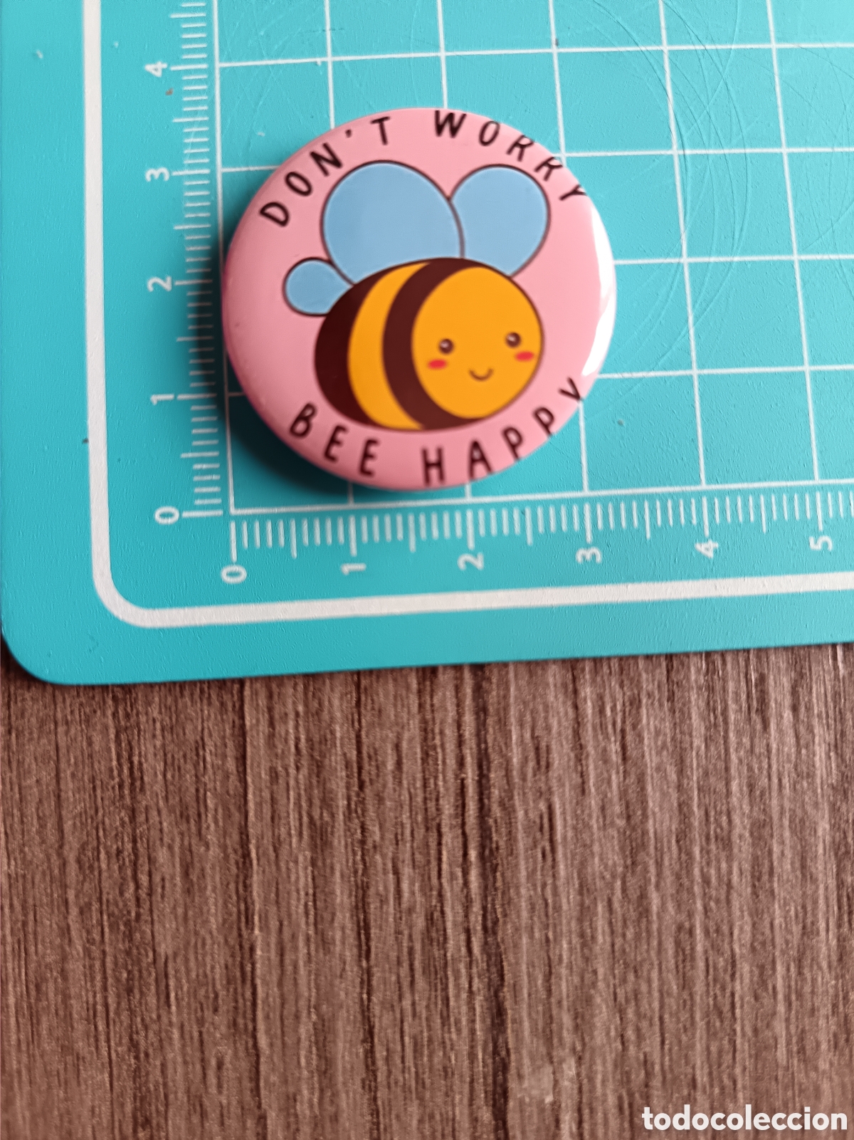 Pins de colecci&oacute;n: Chapa pin vintage Bee Happy