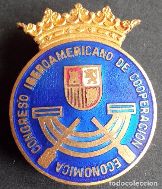 Pins de colecci&oacute;n: PIN INSIGNIA DE OJAL ESMALTADO - CONGRESO IBEROAMERICANO DE COOPERACION ECONOMICA 1953