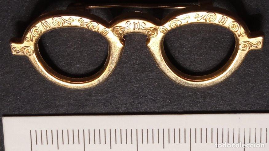 Pins de colecci&oacute;n: INSIGNIA ALFILER DE UNAS GAFAS