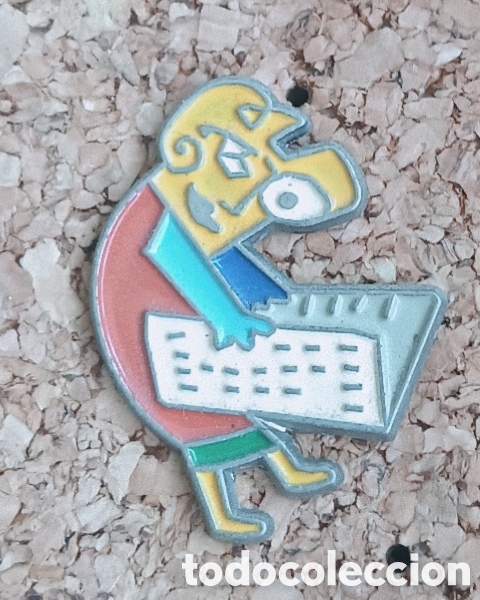Pins de colecci&oacute;n: PIN COLECCI&Oacute;N LIBROPOLITANO - C&Iacute;RCULO DE LECTORES -DISE&Ntilde;O MARISCAL