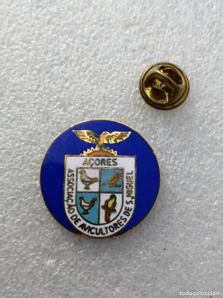 Pins de colecci&oacute;n: PIN 000 &Uacute;NICO ESMALTADO FUEGO INSIGNIA ANTIGUA ASOCIACION AVITICULTORES A&Ccedil;ORES AZORES PORTUGAL