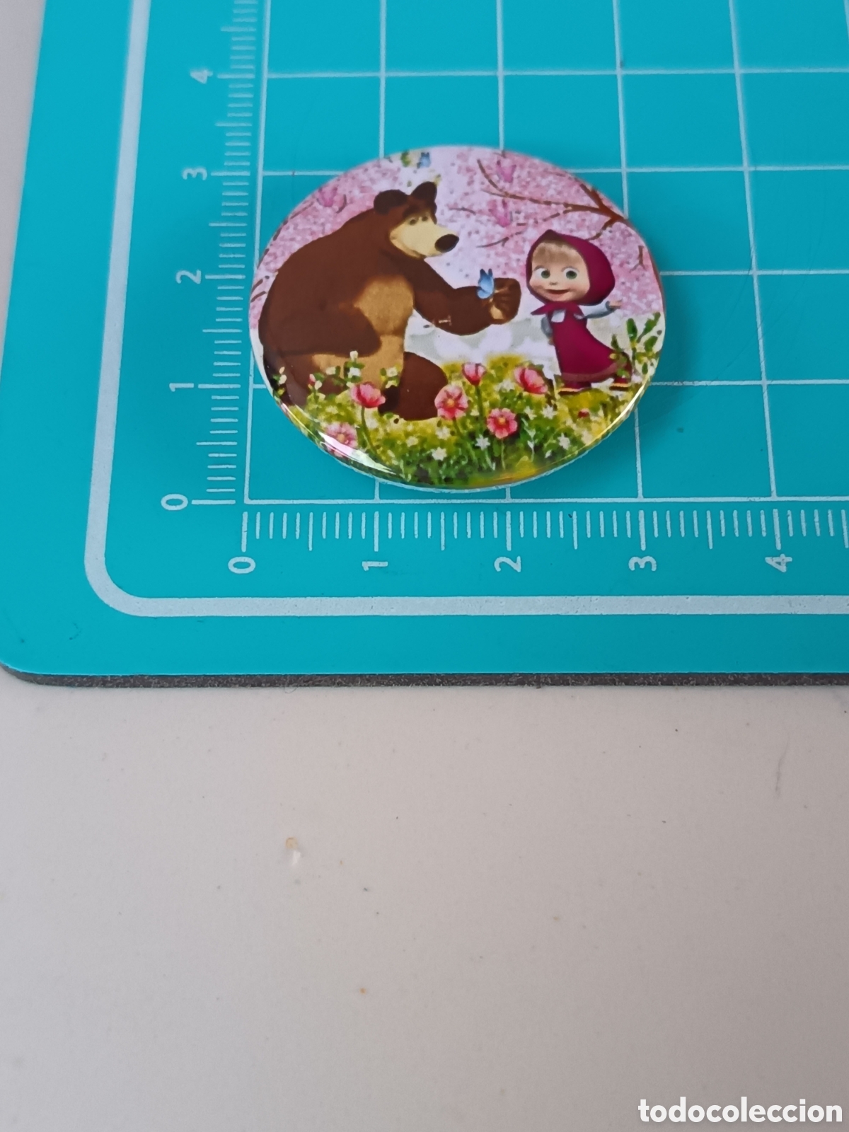 Pins de colecci&oacute;n: Chapa pin vintage Masha Y El Oso