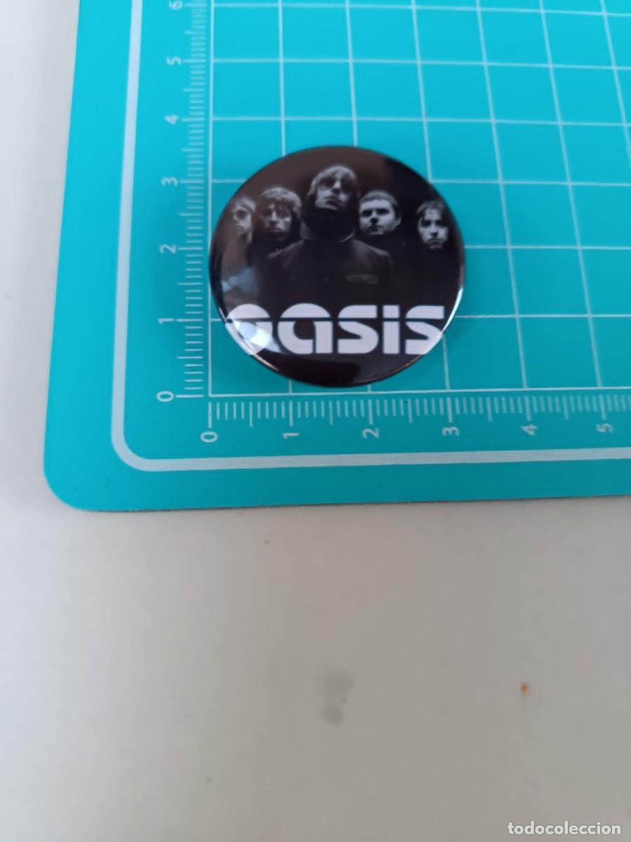 Pins de colecci&oacute;n: Chapa pin vintage Oasis