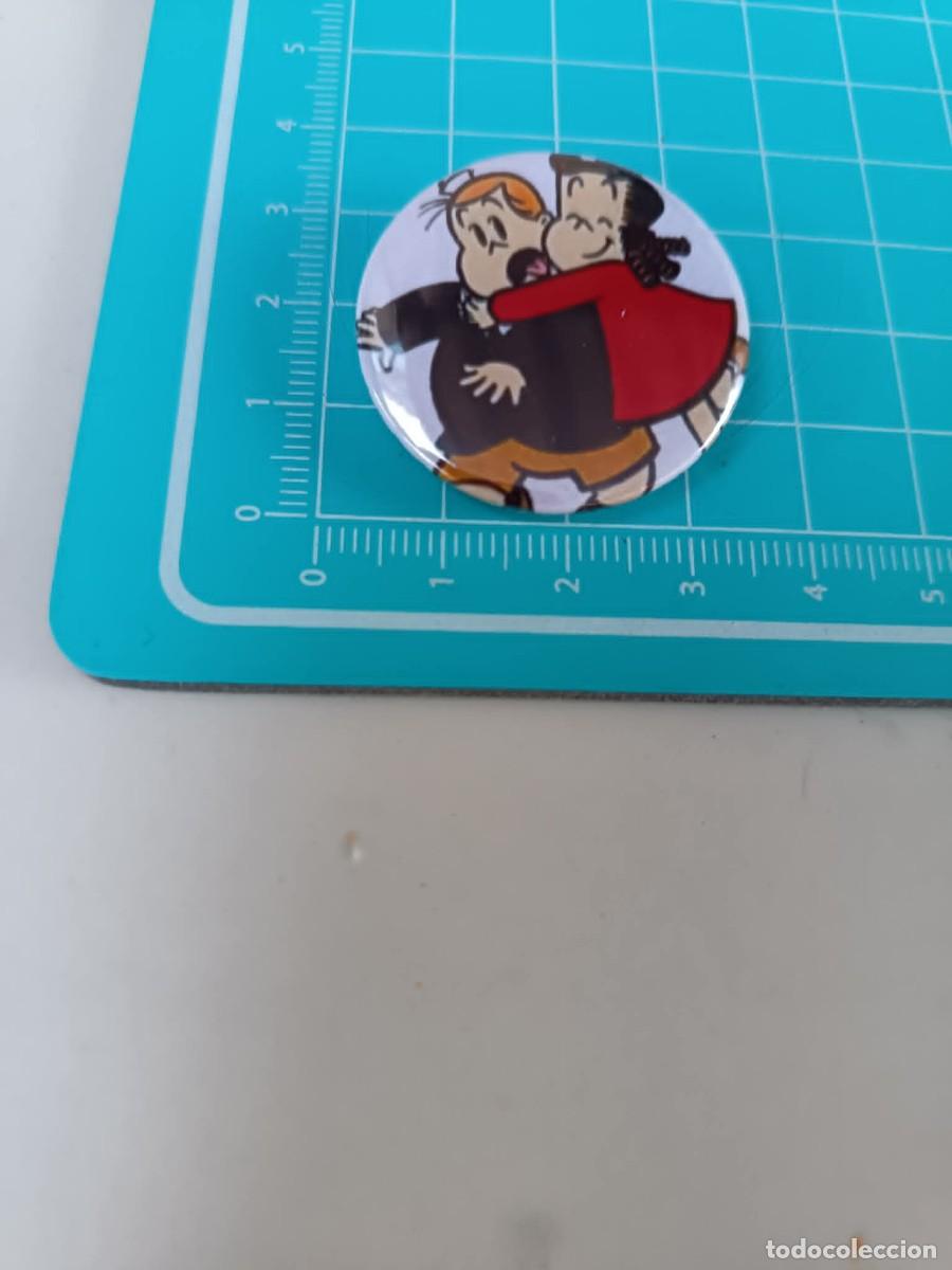 Pins de colecci&oacute;n: Chapa pin vintage La Peque&ntilde;a Lul&uacute;