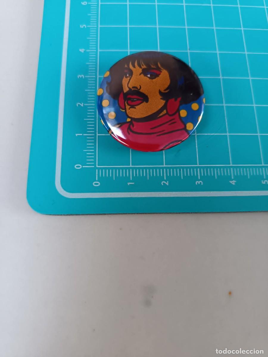 Pins de colecci&oacute;n: Chapa pin vintage Freddie Mercury de Queen