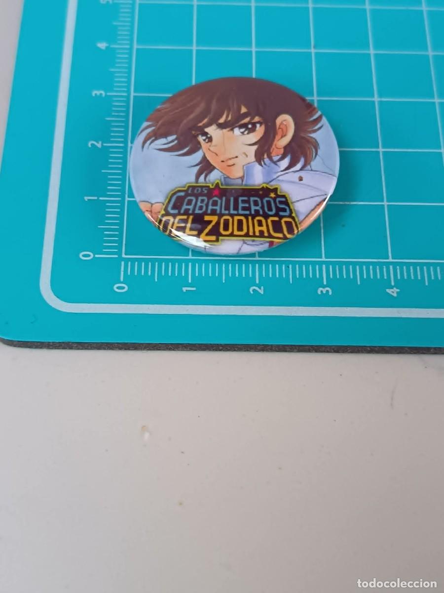 Pins de colecci&oacute;n: Chapa pin vintage Caballeros del Zodiaco