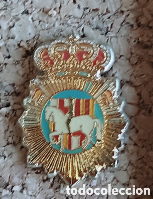 Pins de colecci&oacute;n: PIN ESCUDO POLICIA URBANA MONTADA DE BARCELONA