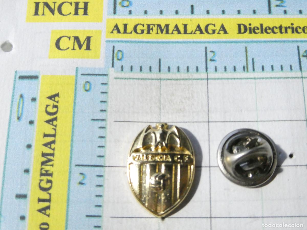 Pins de colecci&oacute;n: PIN DE DEPORTES. F&Uacute;TBOL. VALENCIA CF BA&Ntilde;O ORO. ESCUDO EQUIPO.
