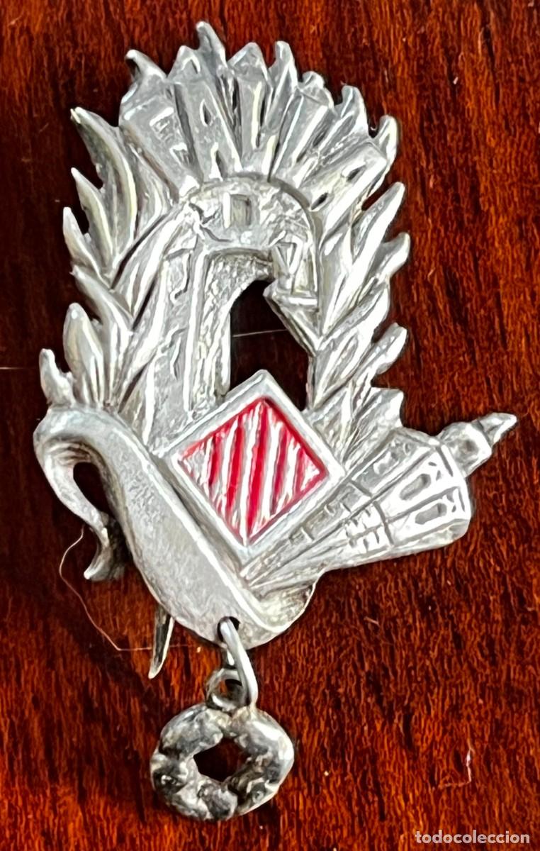 Pins de cole&ccedil;&atilde;o: Insignia antigua de plata de las Fallas de Valencia con esmalte rojo y blanco &ndash; 3,5 cm