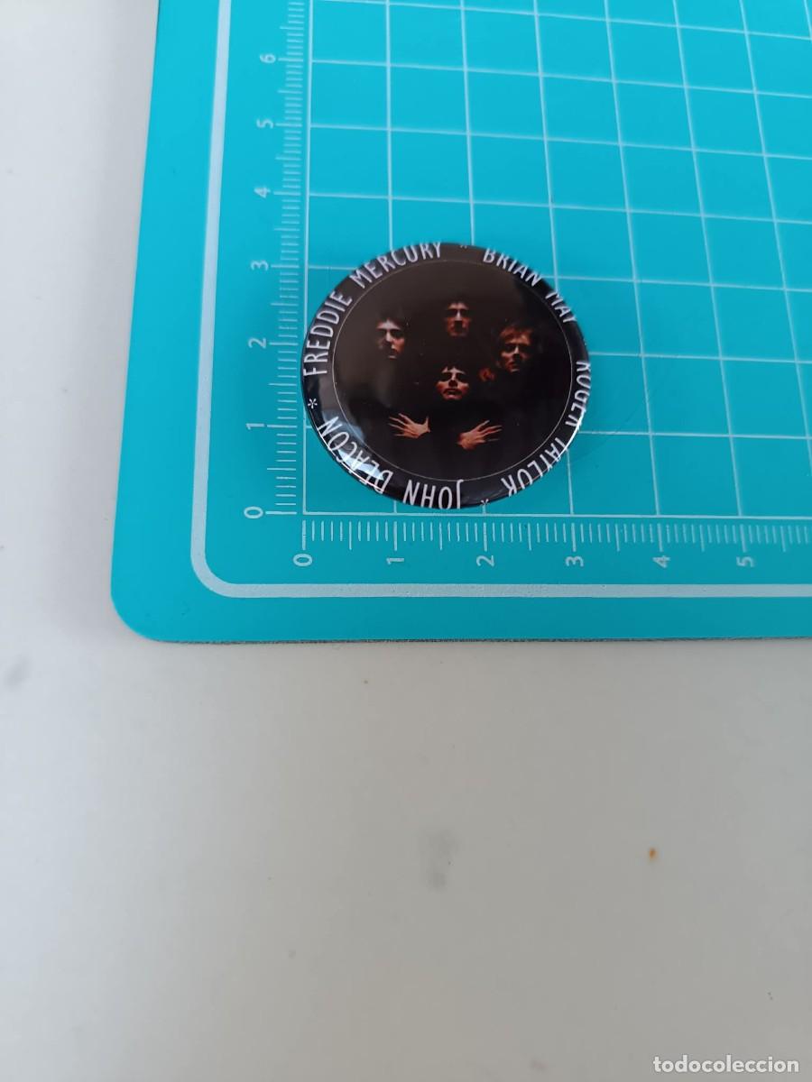 Pins de colecci&oacute;n: Chapa pin vintage Freddie Mercury