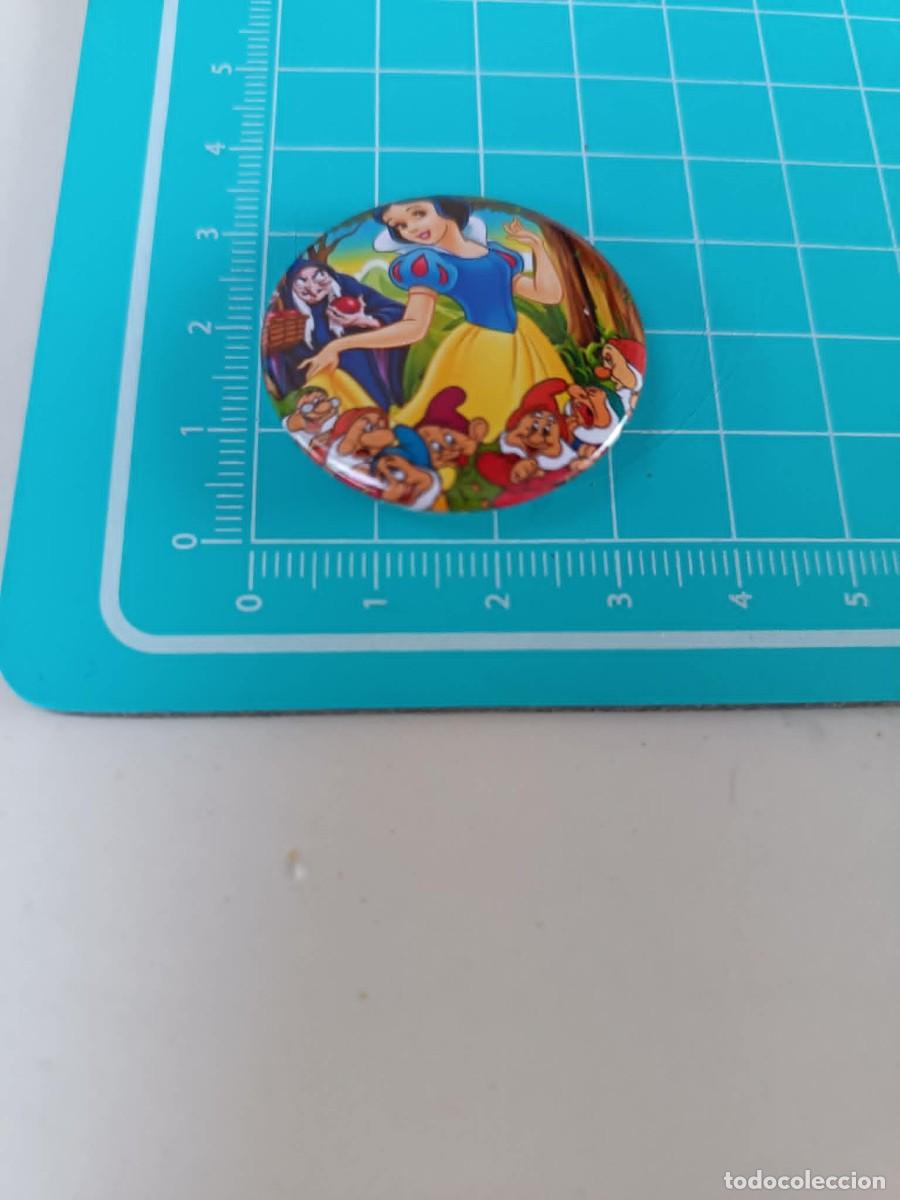 Pins e Spille di collezione: Chapa pin vintage Blancanieves y Los Siete Enanitos de Disney