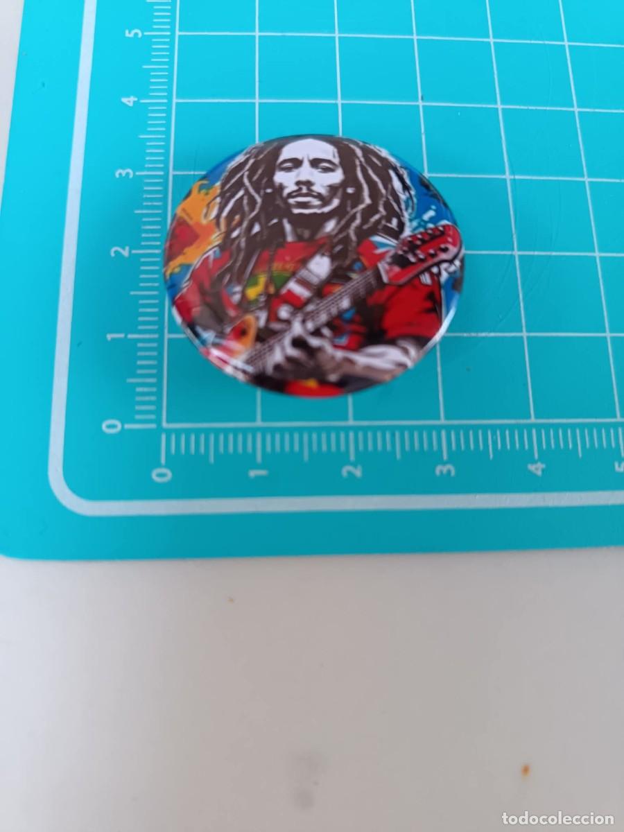 Pins e Spille di collezione: Chapa pin vintage Bob Marley