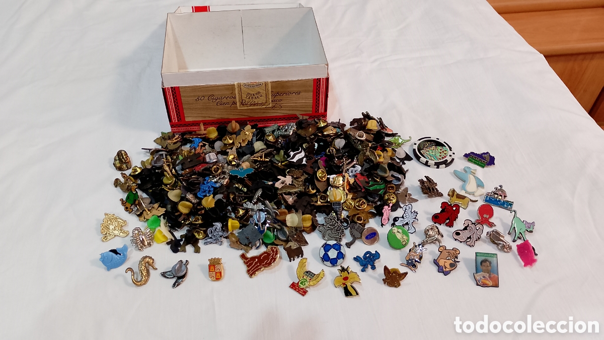 Pins de colecci&oacute;n: Gran colecci&oacute;n de pines de todo tipo