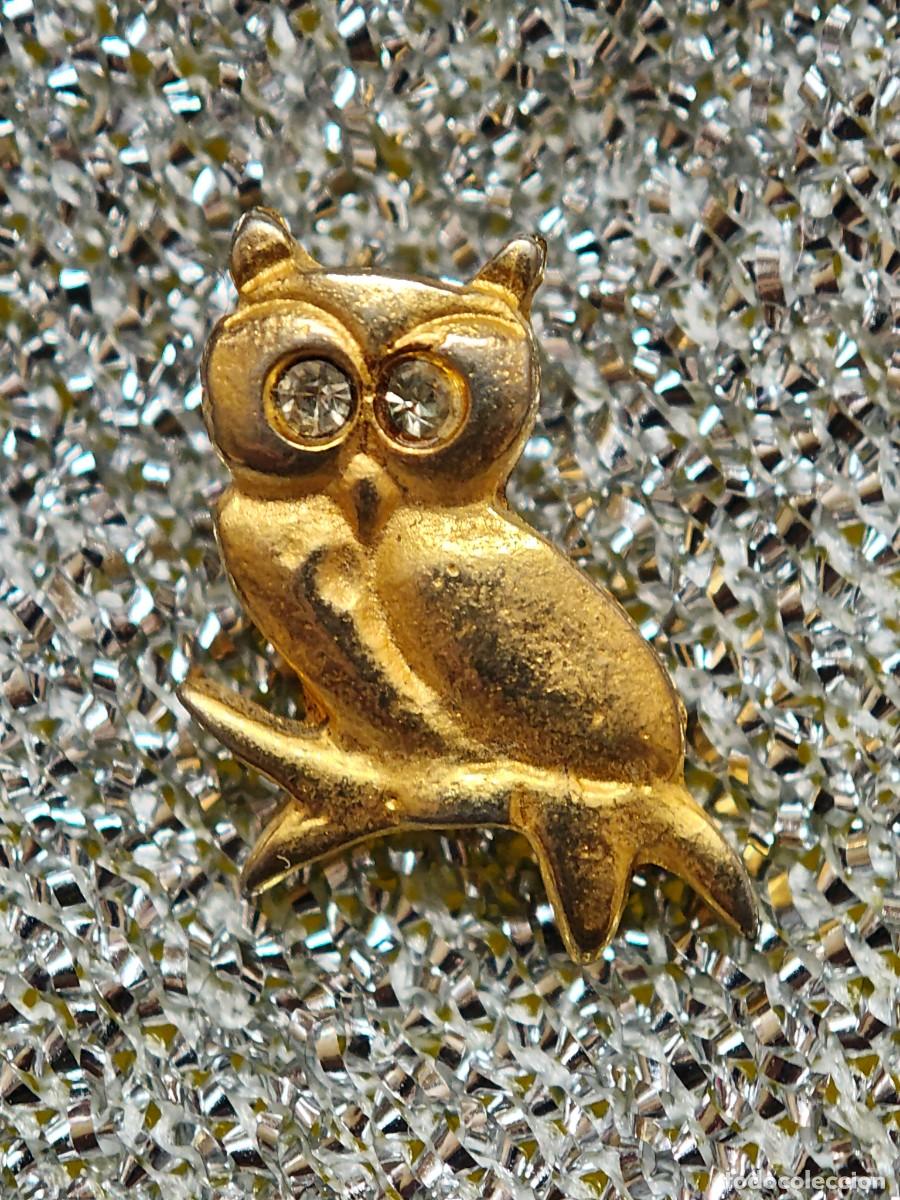 Pins de colecci&oacute;n: PIN BUHO OJOS CON BISUTERIA