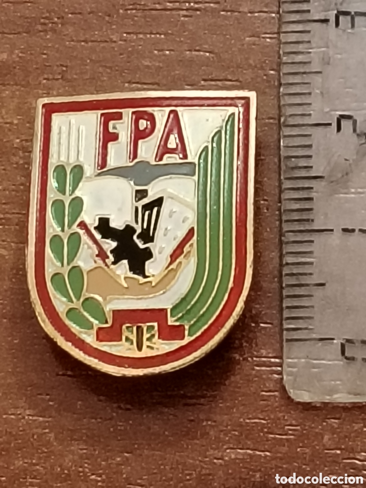 Pins de colecci&oacute;n: Insignia antigua Formaci&oacute;n Profesional acelerada