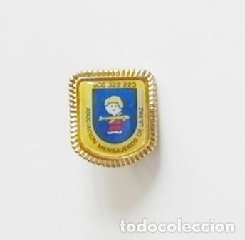 Pins de colecci&oacute;n: EMBLEMA DE MENSAJEROS LA PAZ - CON IMPERDIBLE - NO ES UN PIN - ESCUDO - PUBLICIDAD DE ONG