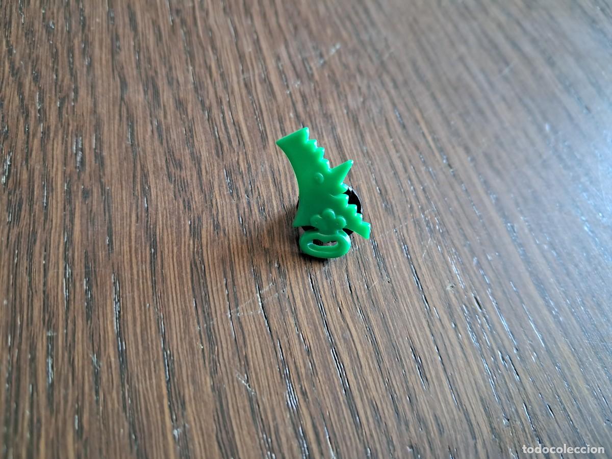 Pins de colecci&oacute;n: pin, figura de pl&aacute;stico.