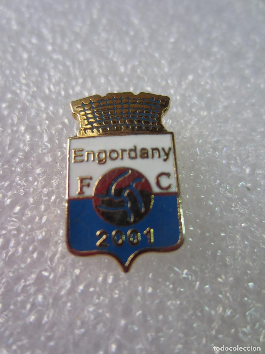 Pins de colecci&oacute;n: Pin Deportes Futbol UE Uni&oacute; Esportiva Engordany (Andorra)