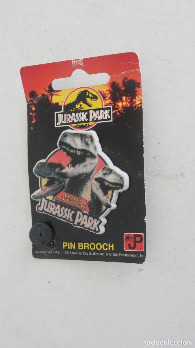 Pins de colecci&oacute;n: pin JURASSIC PARK 1992 - VELOCIRAPTOR - BROOCH DUFORT - POR ESTRENAR STOCK TIENDA
