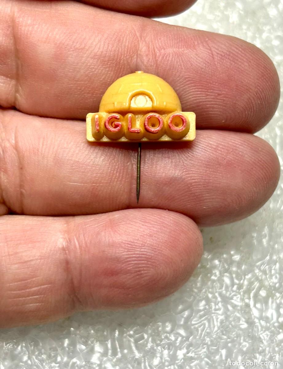 Pins de colecci&oacute;n: 4044.Antigua insignia de solapa de la marca de neveras port&aacute;tiles y termos Igloo Coolers
