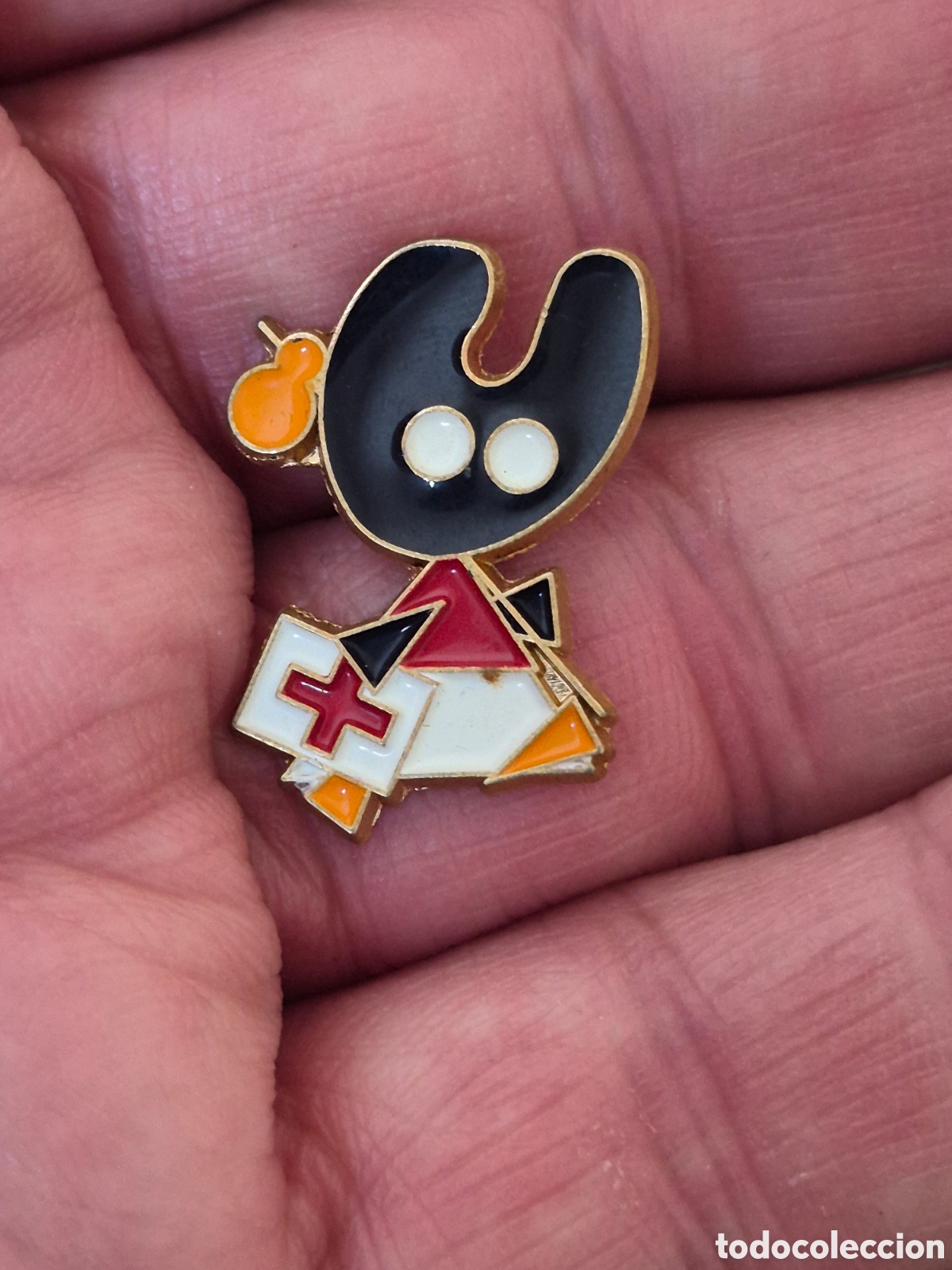 Pins de colecci&oacute;n: Pin Camino de Santiago Cruz Roja