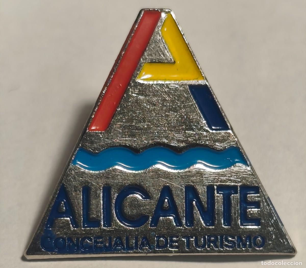 Pin's de collection: PIN ALICANTE - CONCEJALIA DE TURISMO