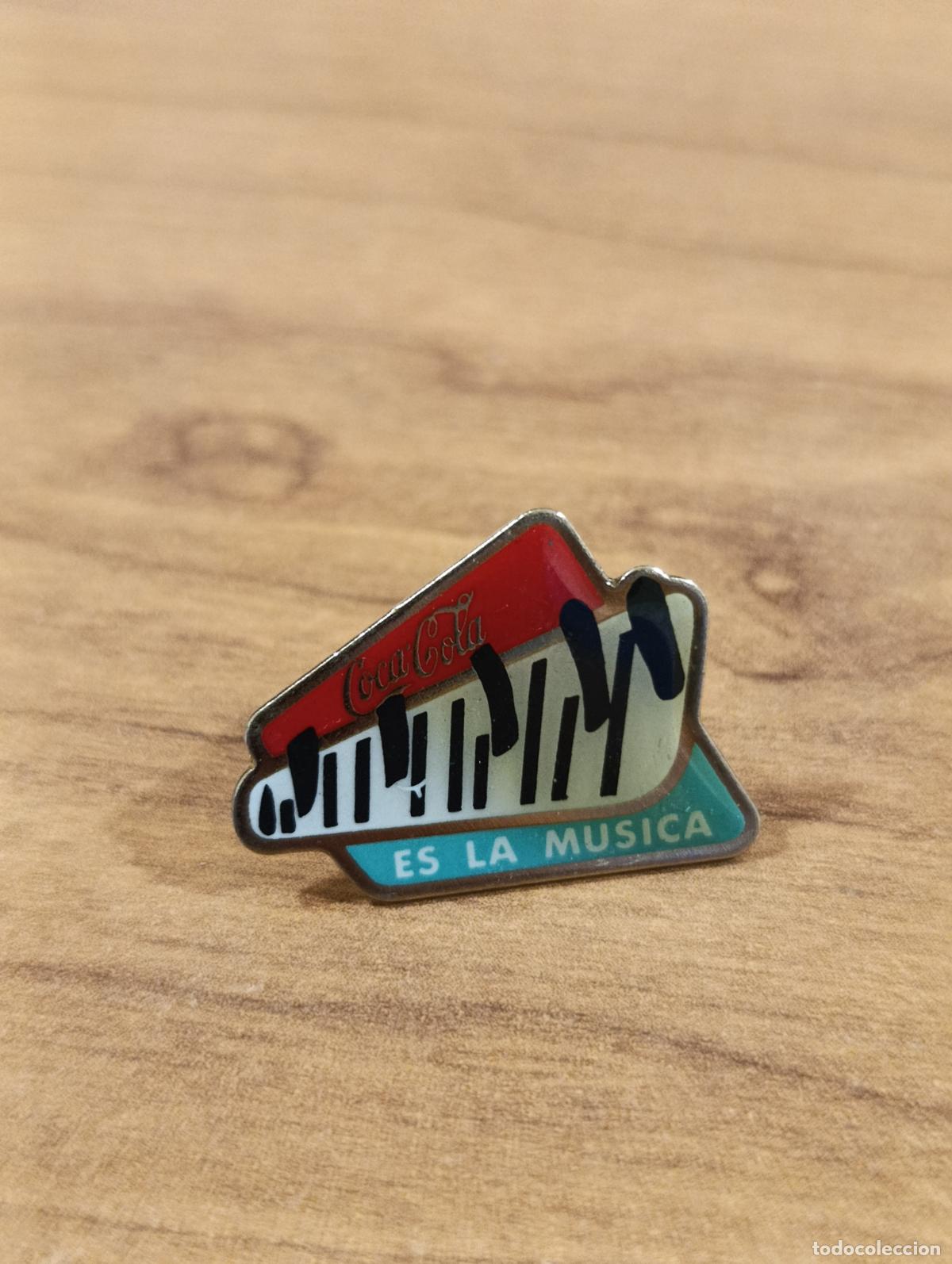 Pin's de collection: PIN COCA COLA. ES LA M&Uacute;SICA