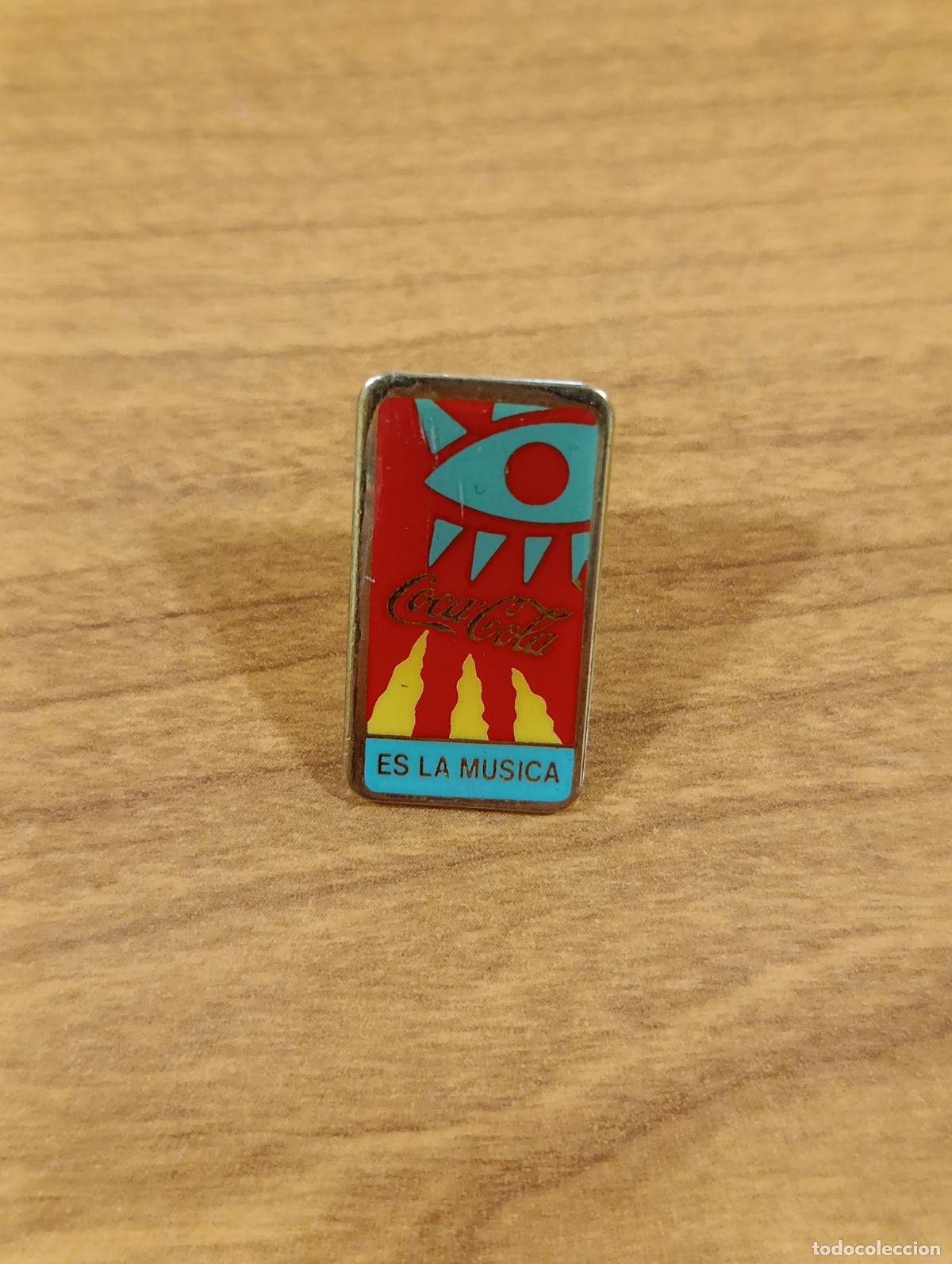 Pin's de collection: PIN COCA COLA ES LA M&Uacute;SICA