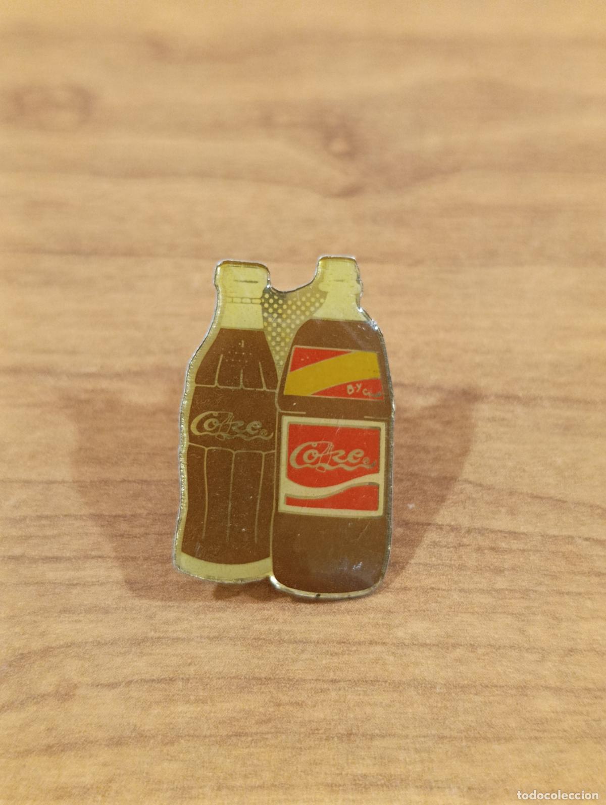 Pins de colecci&oacute;n: PIN COCA COLA. BOTELLAS COKE - Foto 1