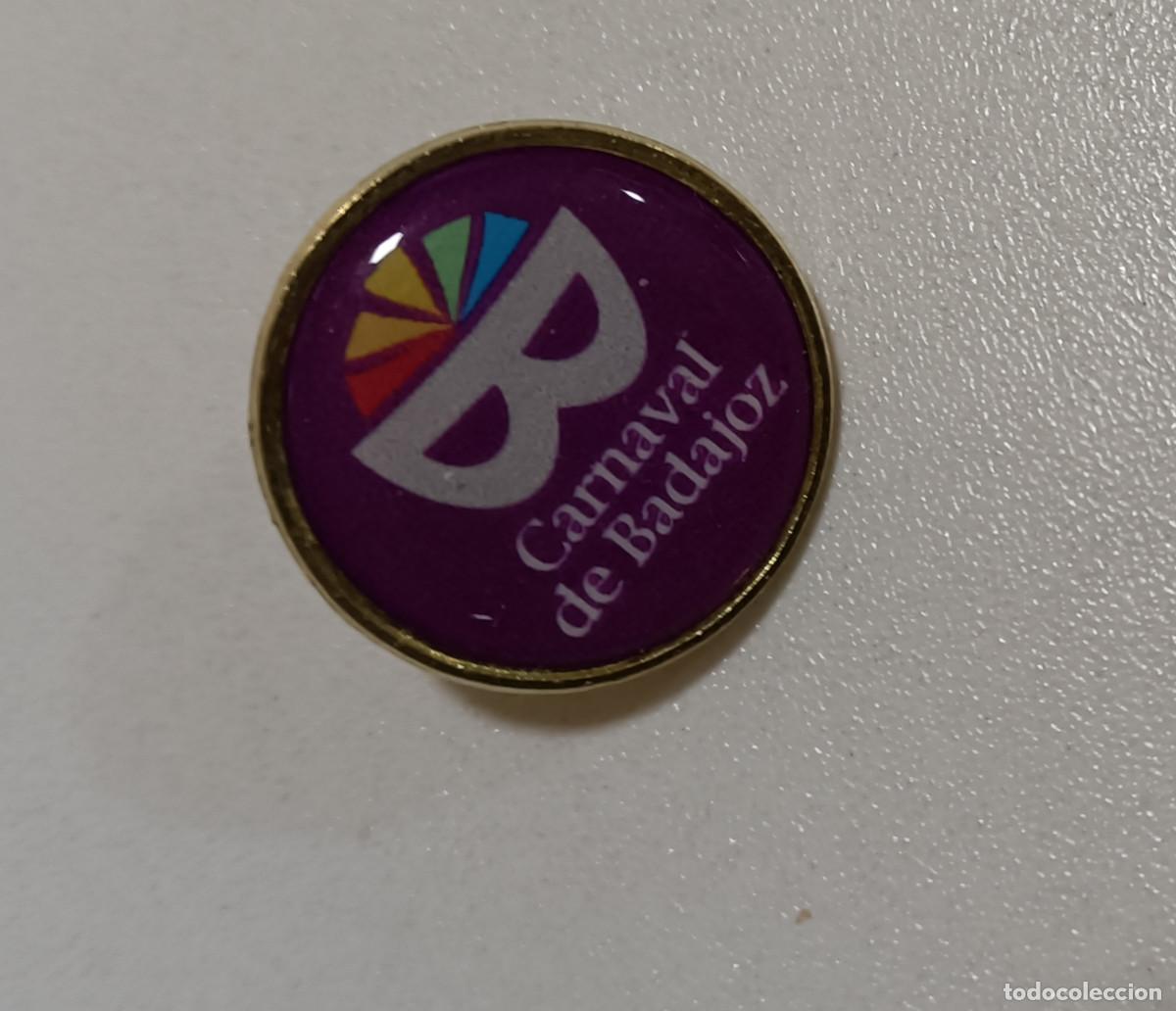 Pins de cole&ccedil;&atilde;o: Pin logotipo redondo morado Logo carnaval de Badajoz fiestas extremadura