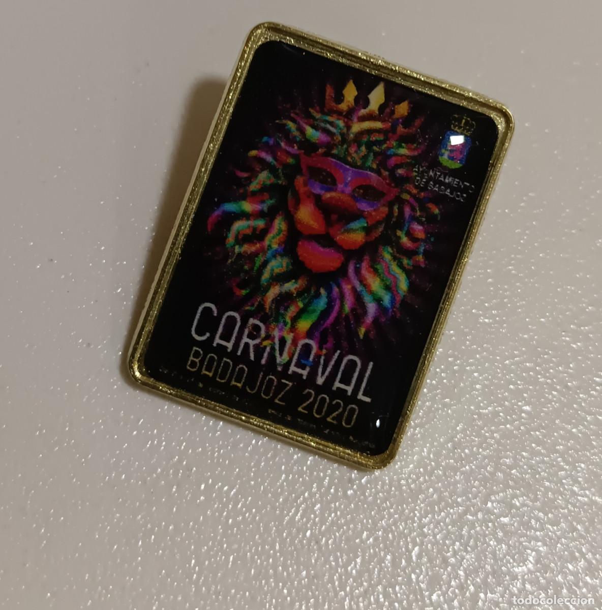 Pins de colecci&oacute;n: Pin leon cartel carnaval de Badajoz fiestas extremadura 2020