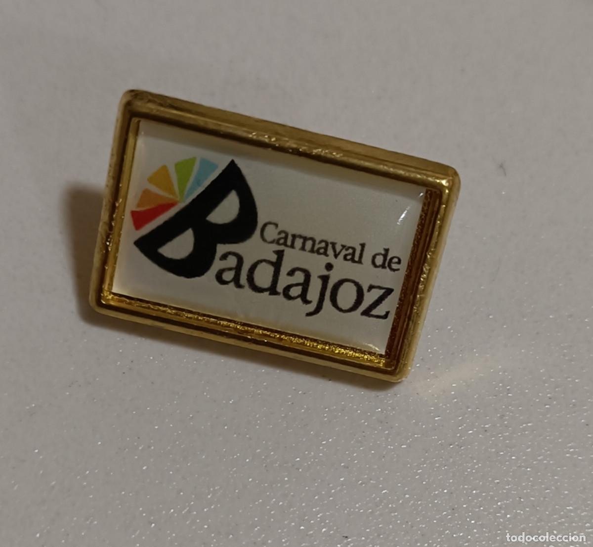 Pins de colecci&oacute;n: Pin logotipo logo carnaval de Badajoz fiestas extremadura 2020