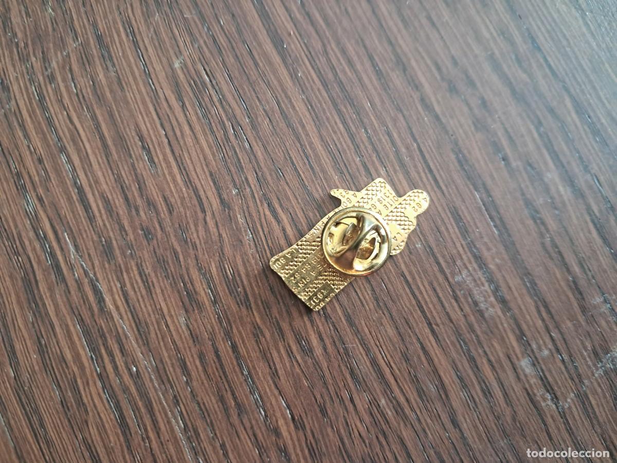 Pins de colecci&oacute;n: pin de metal esmaltado. - Foto 2
