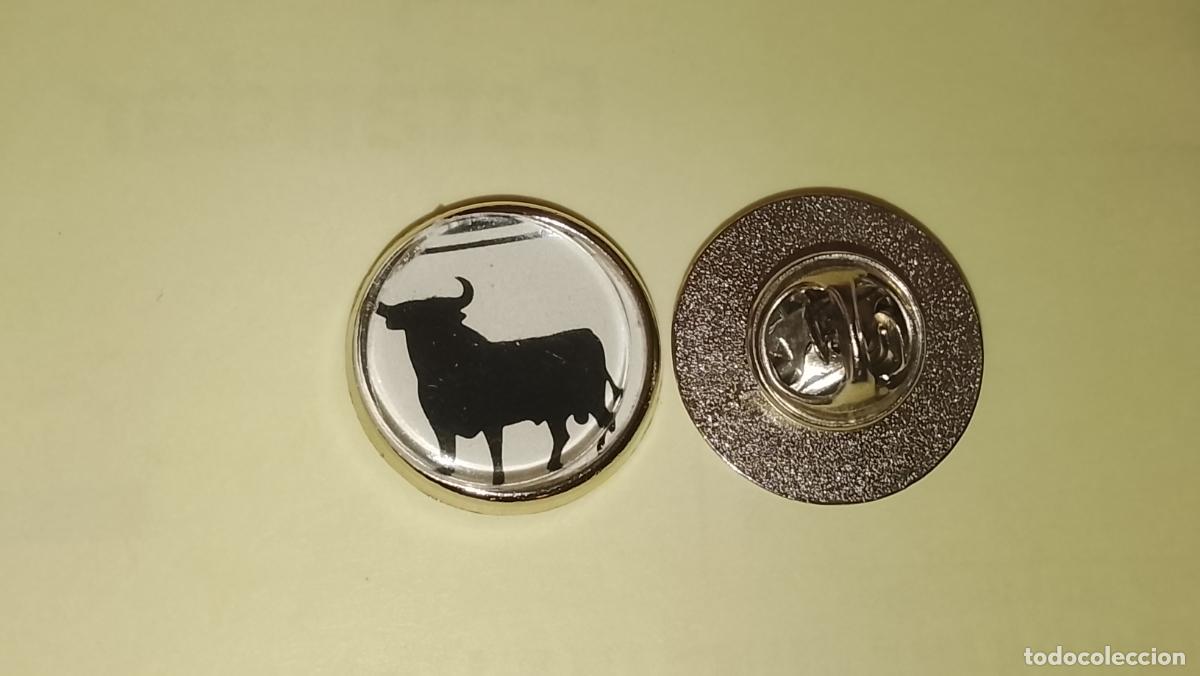 Pins de colecci&oacute;n: pin redondo metal - bodegas Osborne jerez C&aacute;diz vinos