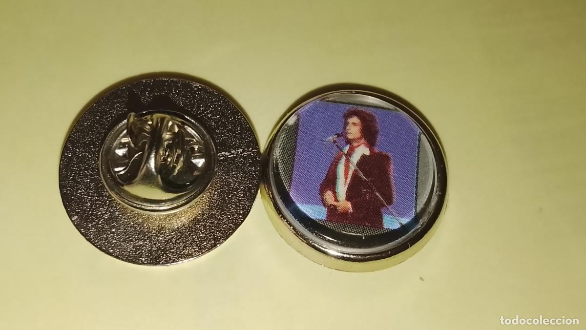 Pins de cole&ccedil;&atilde;o: pin redondo metal - CANTANTE O GRUPO - Roberto Carlos