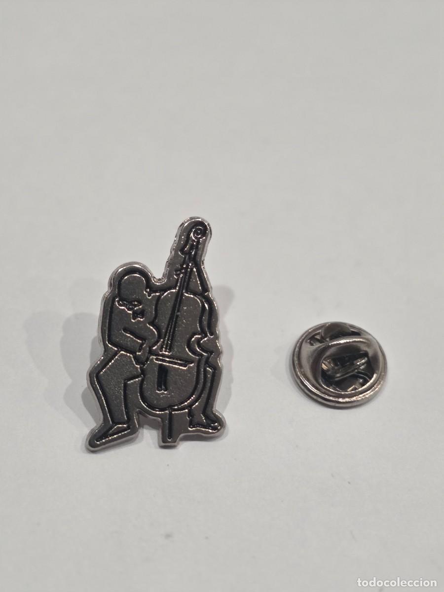 Pin's de collection: Pins de EL PA&Iacute;S Catalunya Moderna. Comarques de Catalunya: Baix Pened&egrave;s Anys 90.