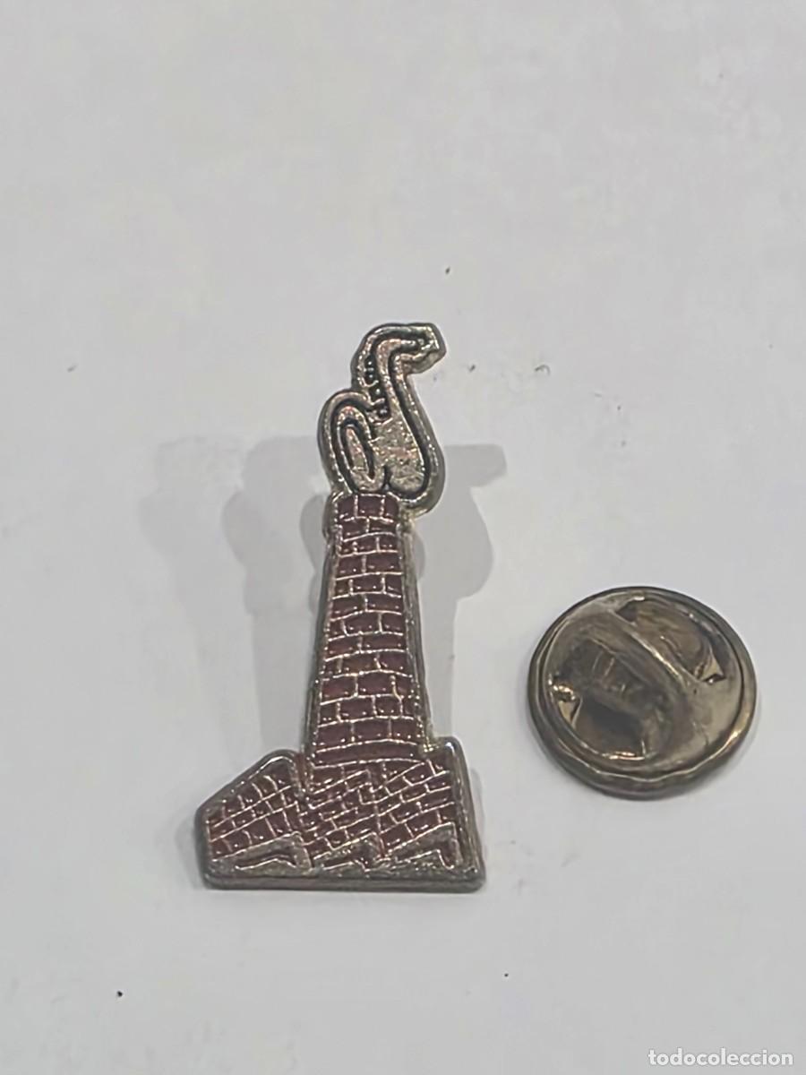 Pins de cole&ccedil;&atilde;o: Pins de EL PA&Iacute;S Catalunya Moderna. Comarques de Catalunya: Vall&egrave;s Occidental Anys 90