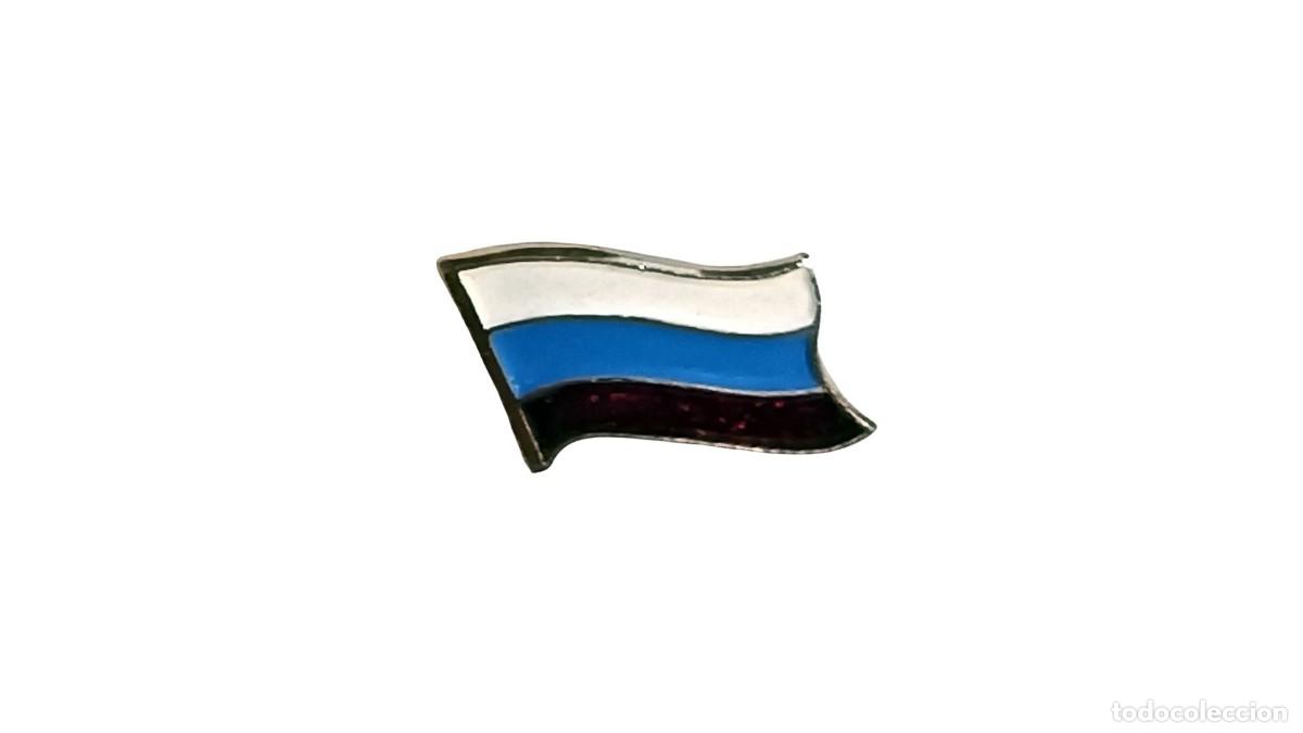 Collection pins: PIN VINTAGE - BANDERA DE RUSIA - TRICOLOR BLANCO, AZUL Y ROJO - A&Ntilde;OS 90 - RETRO