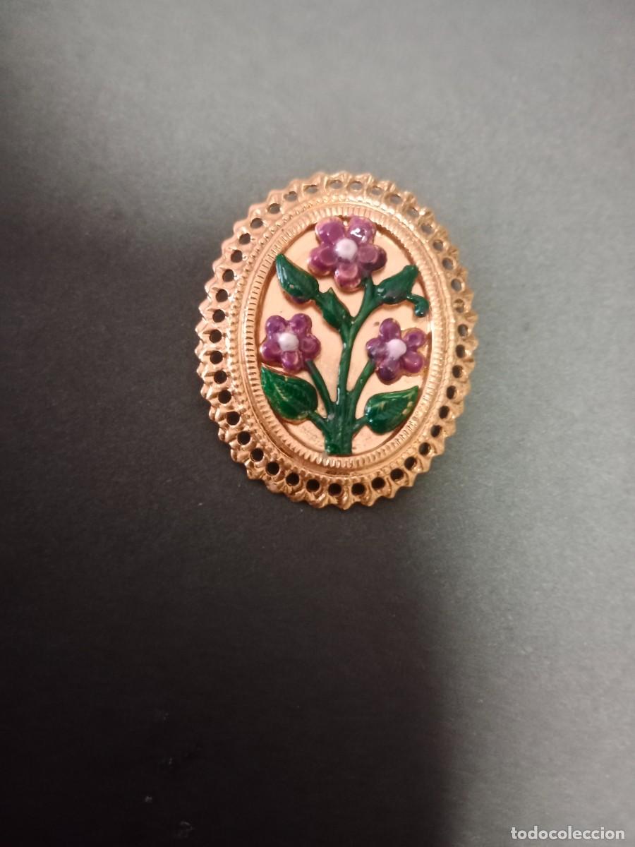 Pins de colecci&oacute;n: RARA INSIGNIA / BROCHE DE ANTIGUAS ALUMNAS MARISTAS VALENCIA 2003 - LAS TRES VIOLETAS