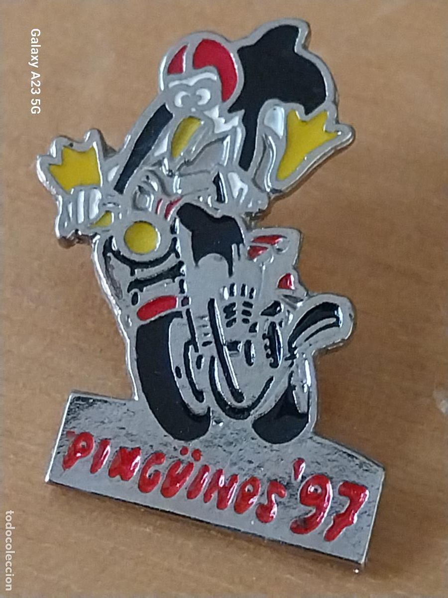 Pins de colecci&oacute;n: PINGUINOS CONCENTRACION MONTERA PIN PINCHO 2.84CMS ALTO ORIGINAL PINTURA LACADA