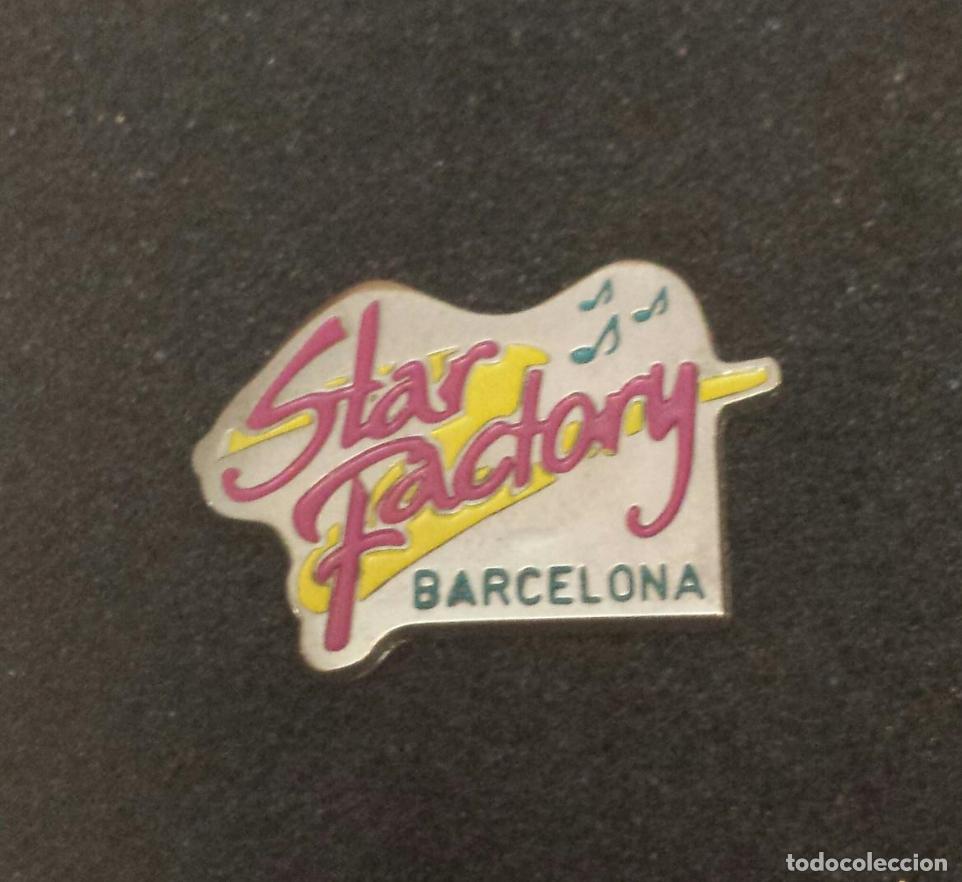 Pins de colecci&oacute;n: PIN ANTIGUA DISCOTECA STAR FACTORY (BARCELONA)