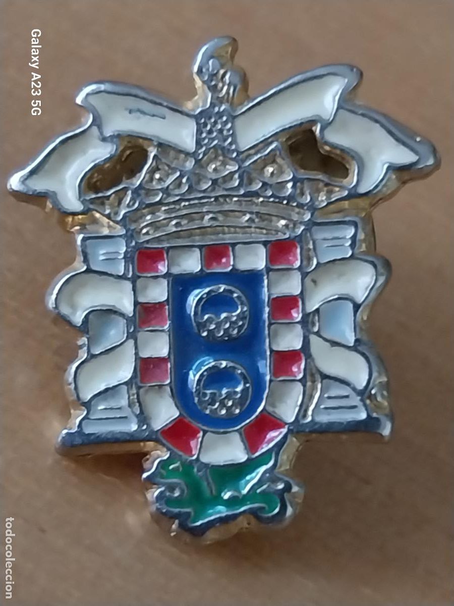 Pins de colecci&oacute;n: MELILLA ESCUDO PIN PINCHO 1.93CMS ALTO ORIGINAL METAL PINTURA LACADA
