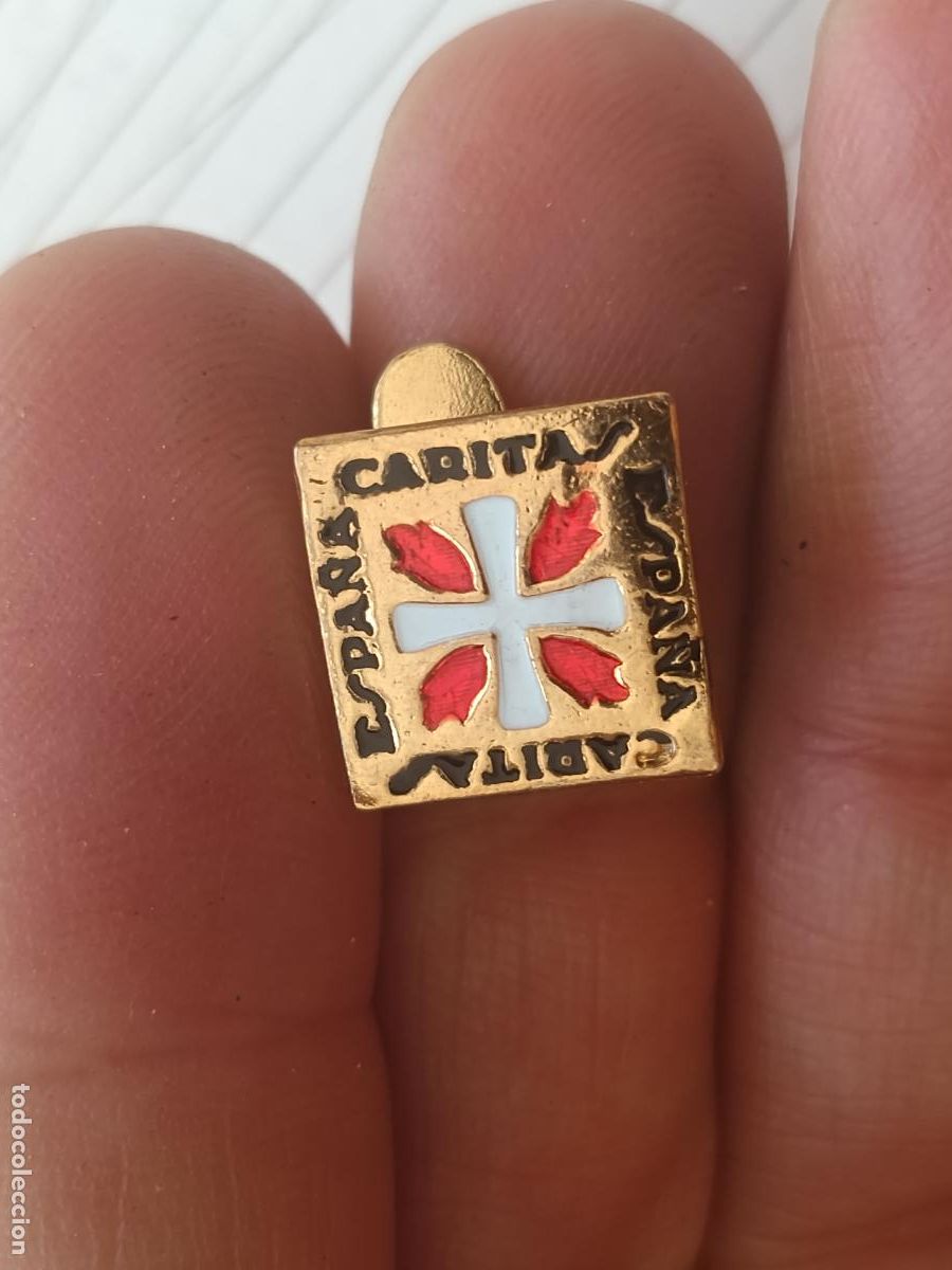 Pins de colecci&oacute;n: Caritas. Insignia de solapa - Foto 1