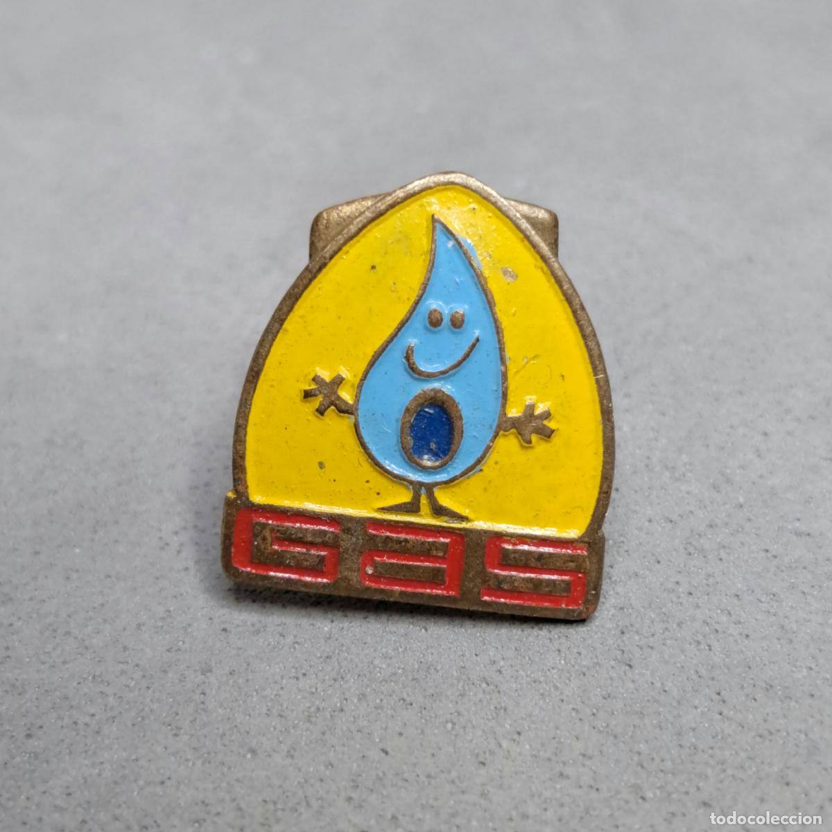 Sammlung von Pins: Antigua insignia para ojal con logotipo / imagen de GAS LICUADO