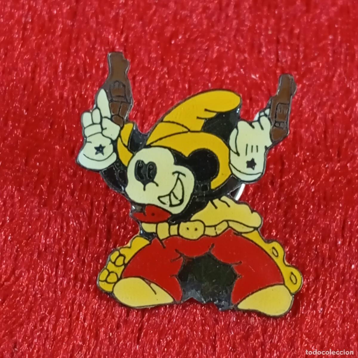 Pins de colecci&oacute;n: ANTIGUO PIN DE AGUJA - MICKEY MOUSE - PISTOLERO - VAQUERO - TWO GUN MICKEY - DISENY - RARO / 501