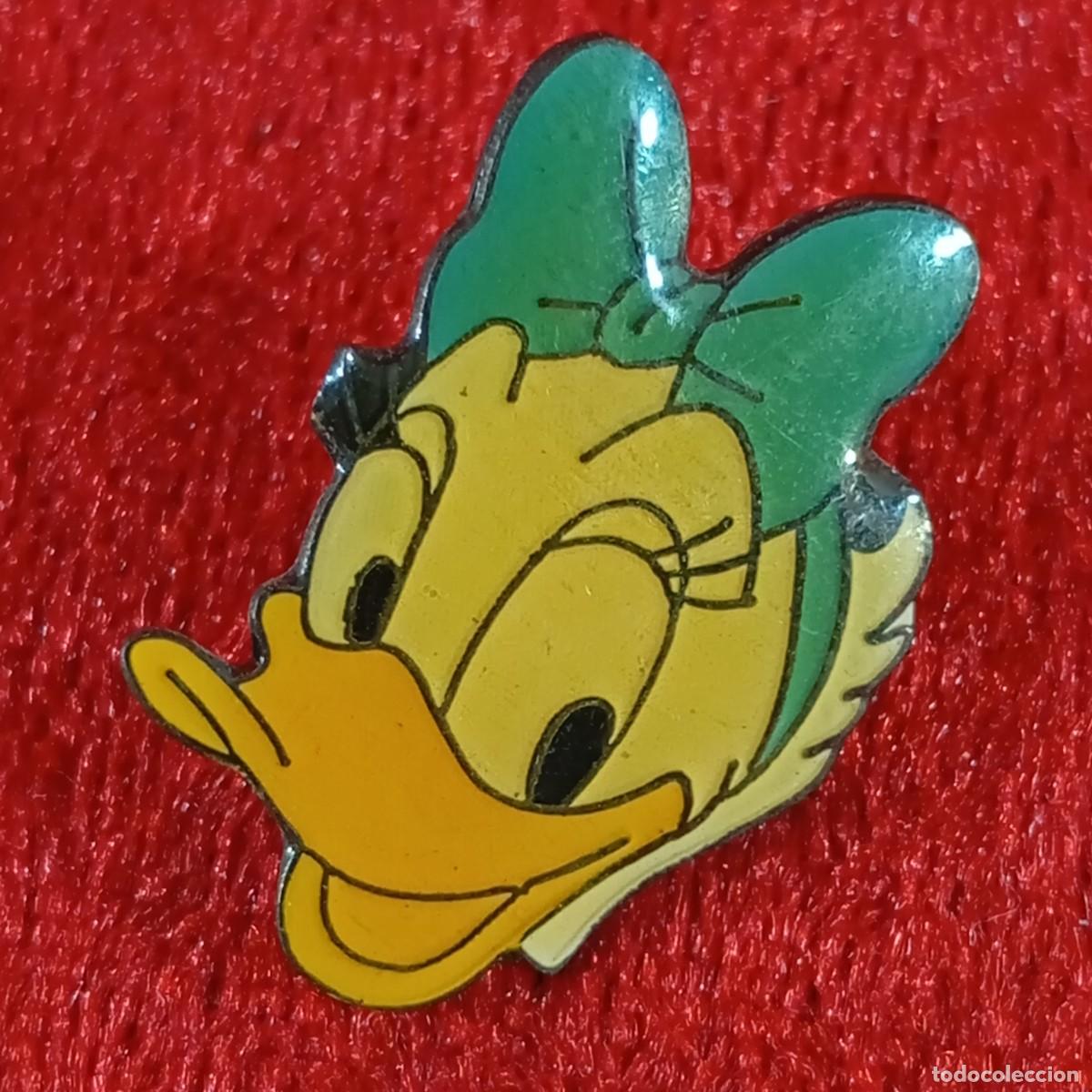 Pins de colecci&oacute;n: ANTIGUO PIN - DAISY DUCK - MICKEY MOUSE - WALT DISNEY - DISE&Ntilde;O VINTAGE - RARO / 519